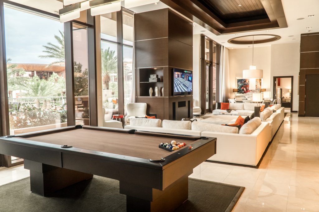 Grand Villa Suites Livingroom with Pool Table